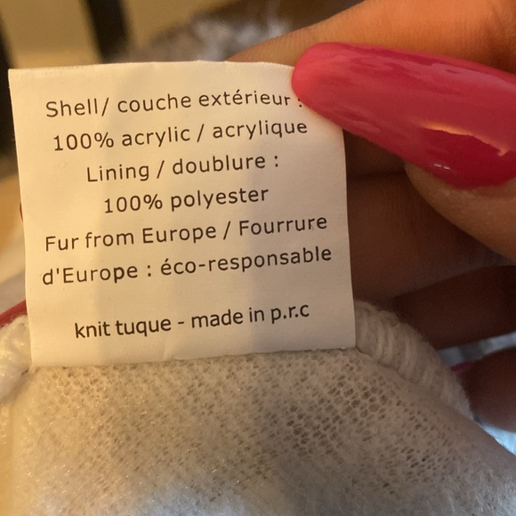 Knit PomPom hats lot of 2 - Picture 12 of 12